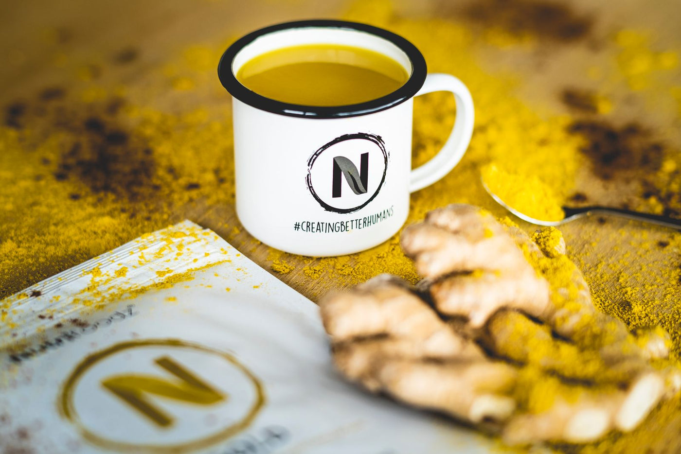 Té de jengibre para una guía sobre deseo y bienestar después de los 40