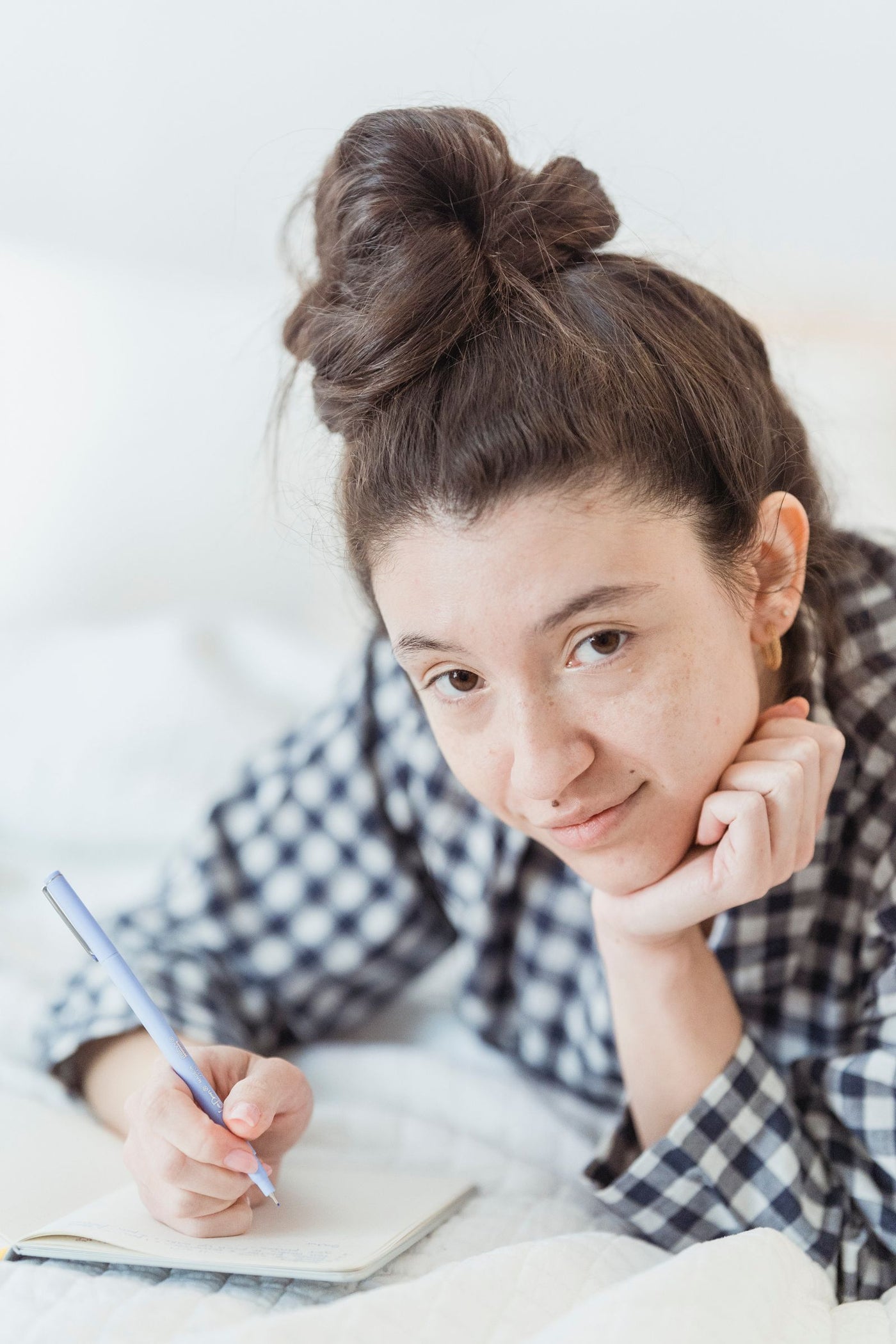 Imagen editorial sobre por qué estoy tan cansada y bienestar femenino