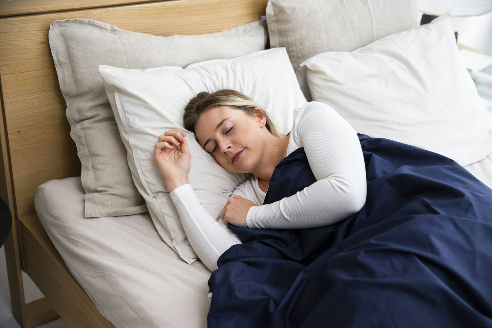 Dormitorio en calma para una guía sobre despertarse a las 3 de la mañana
