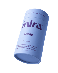Render del bote de Inira Sueño inclinado sobre fondo blanco